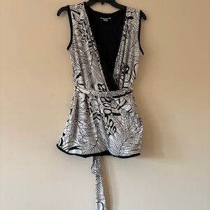 Serra Black White Leaf Print Wrap Top L Belted Sleeveless Blouse Office Casual